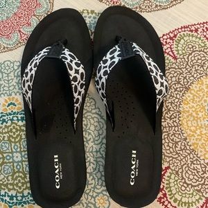 Coach Jessalyn flip flops size 8.5